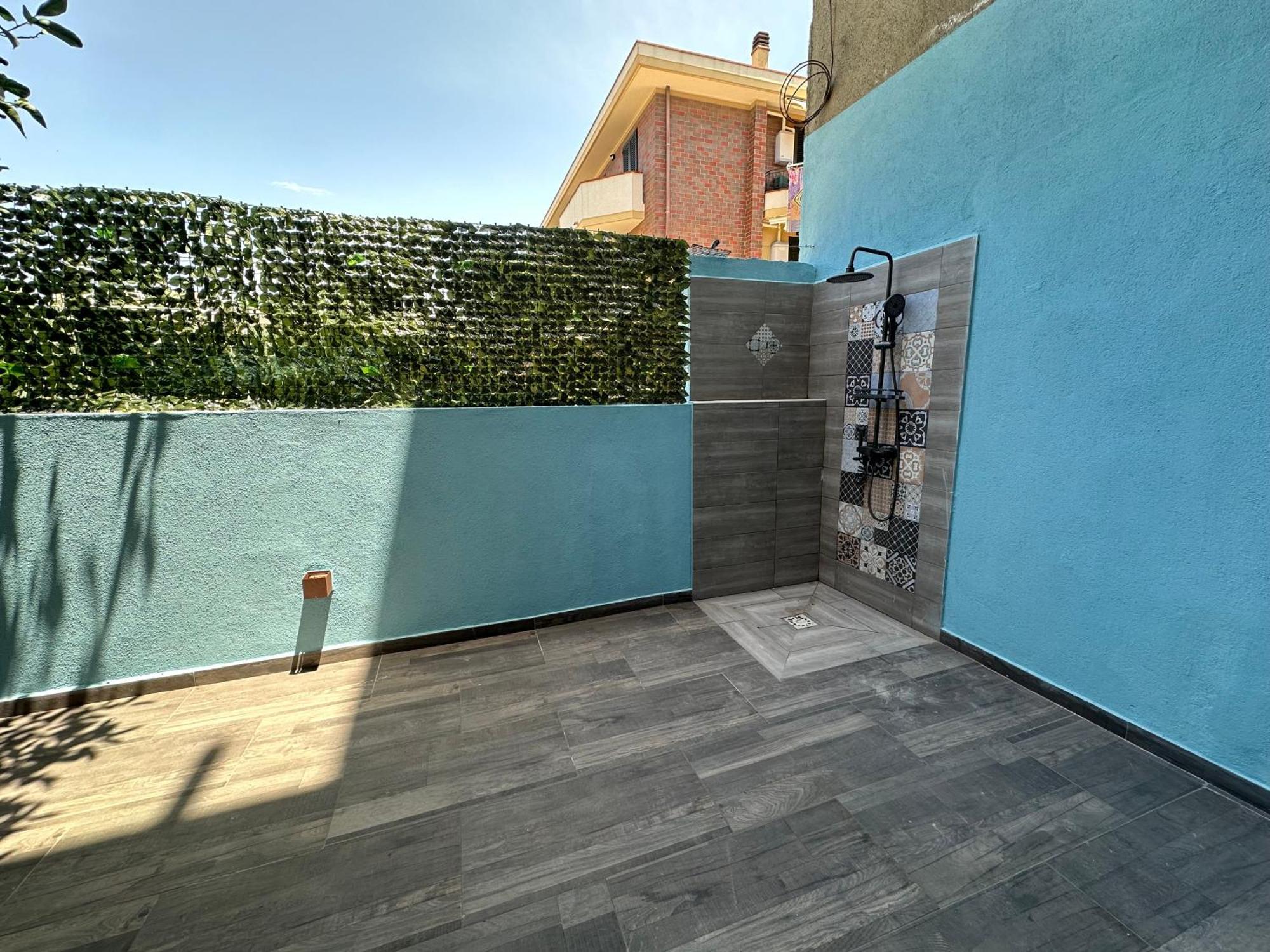 Nathouse Lägenhet Villafranca Tirrena Exteriör bild